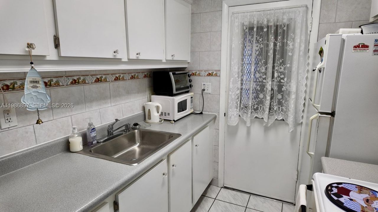 16901 NE 13th Ave , Unit 307, Miami, FL 33162 Photo