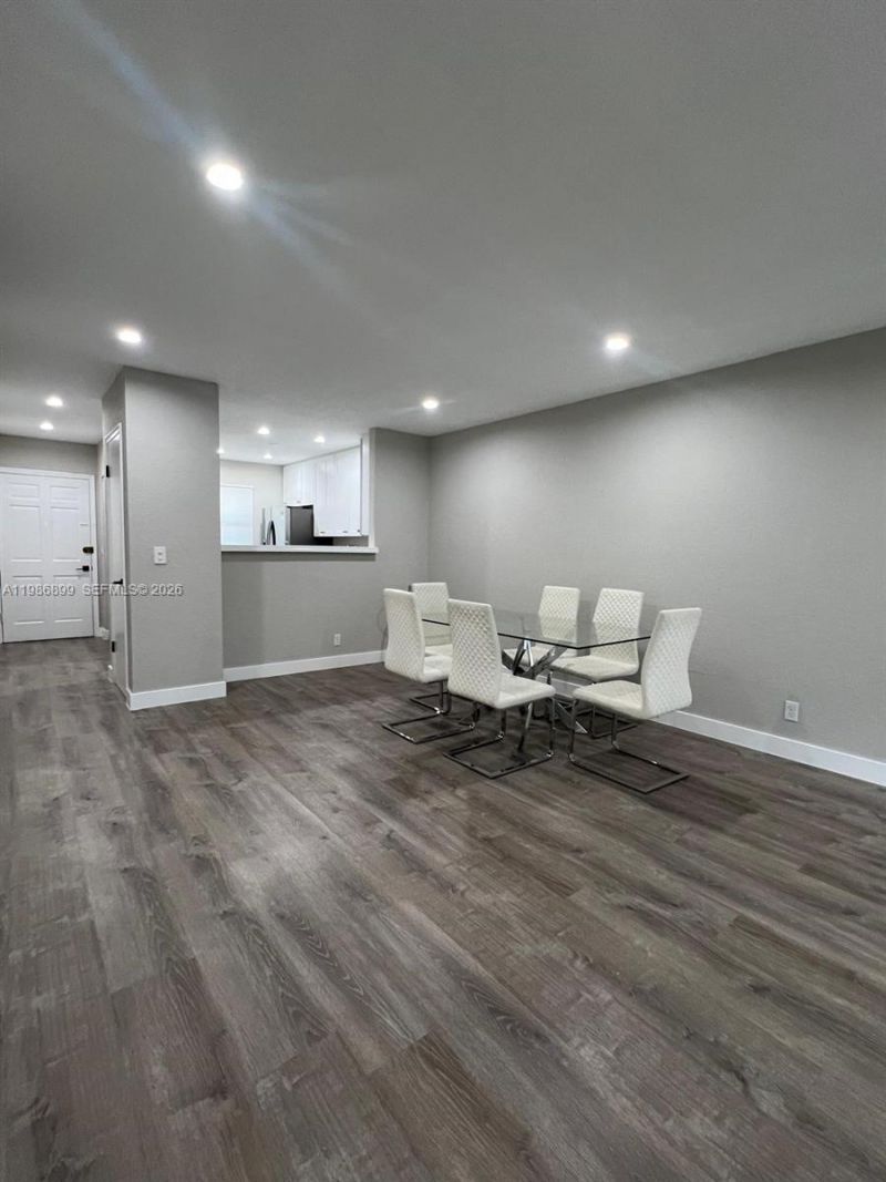 1432 S Lakeside Dr , Unit 5, Lake Worth, FL 33460 Photo