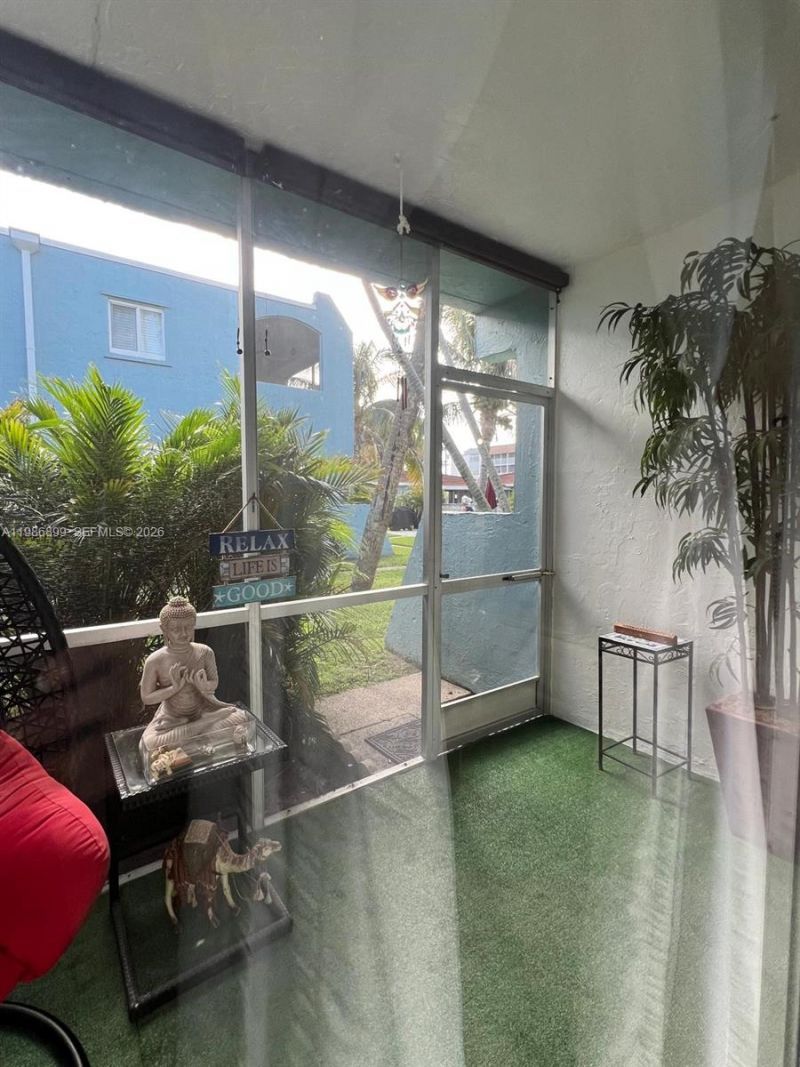 1432 S Lakeside Dr , Unit 5, Lake Worth, FL 33460 Photo