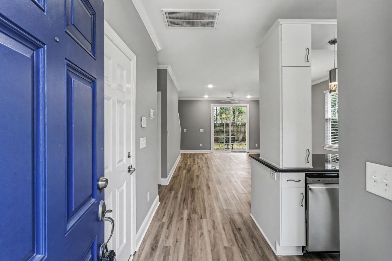 2101 Tibbett Court Photo 4