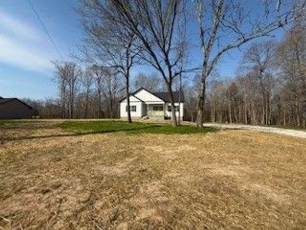 1416 East Piney Road, Dickson, TN 37055