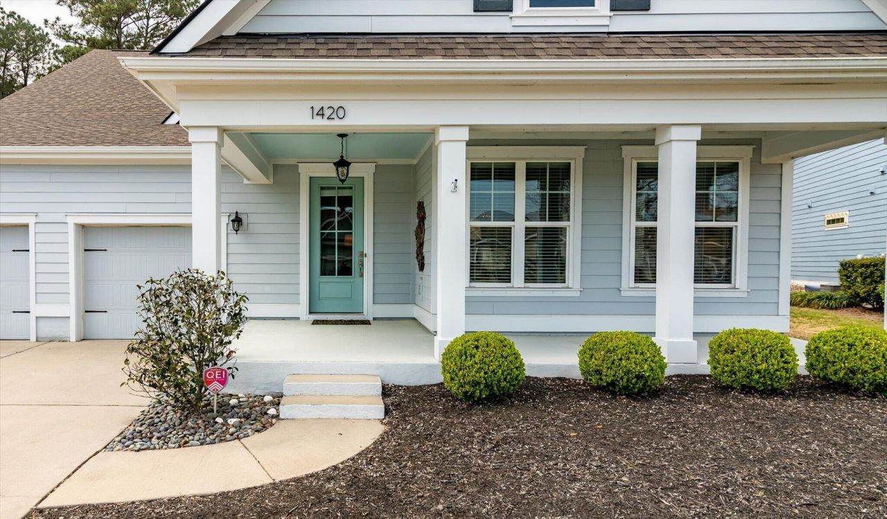 1420 Longspur Drive Photo 2