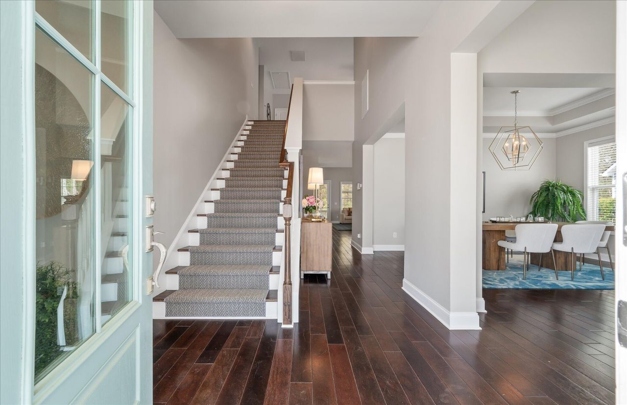 1420 Longspur Drive Photo 3