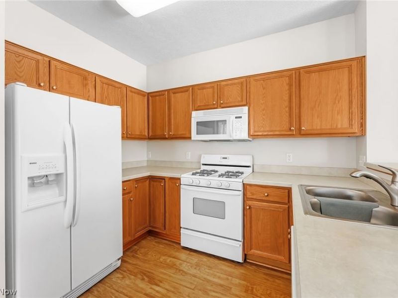 2195 Southampton Lane, Avon, OH 44011 Photo 13