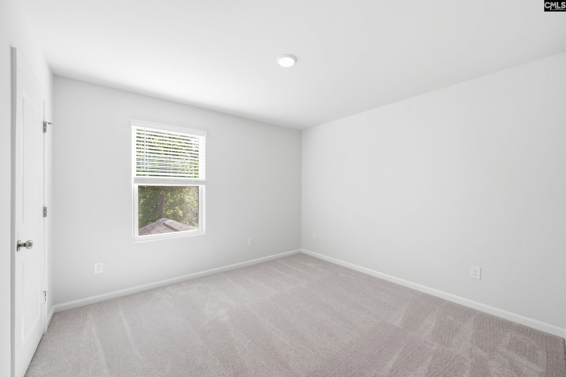 442 Edith Court Photo 10