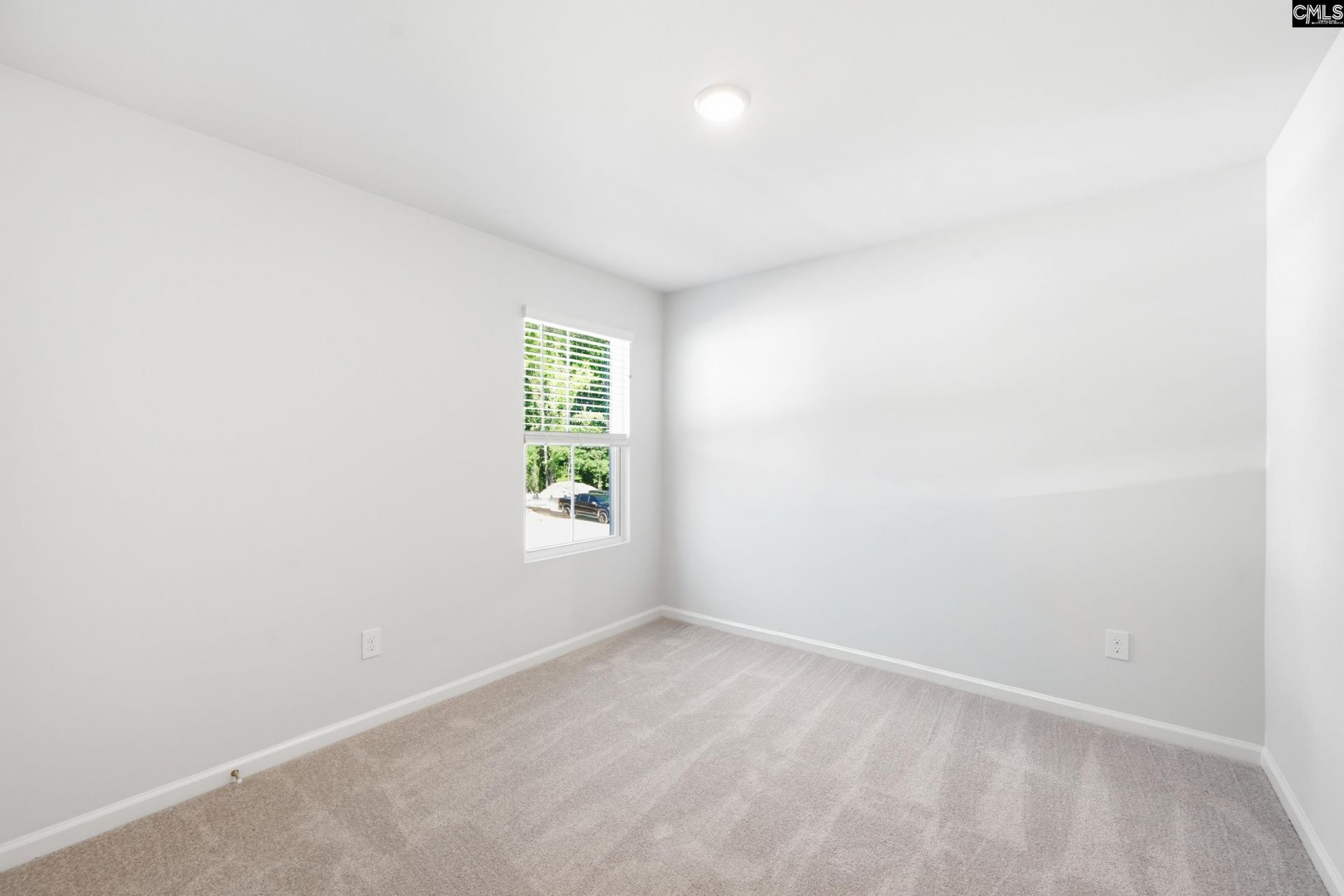 442 Edith Court Photo 13
