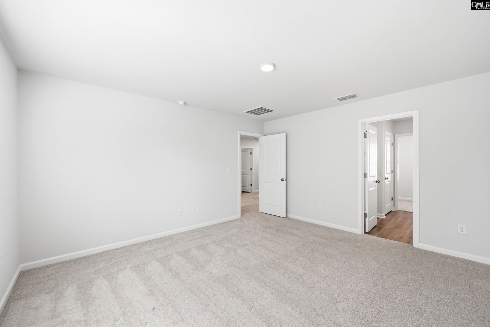 442 Edith Court Photo 5