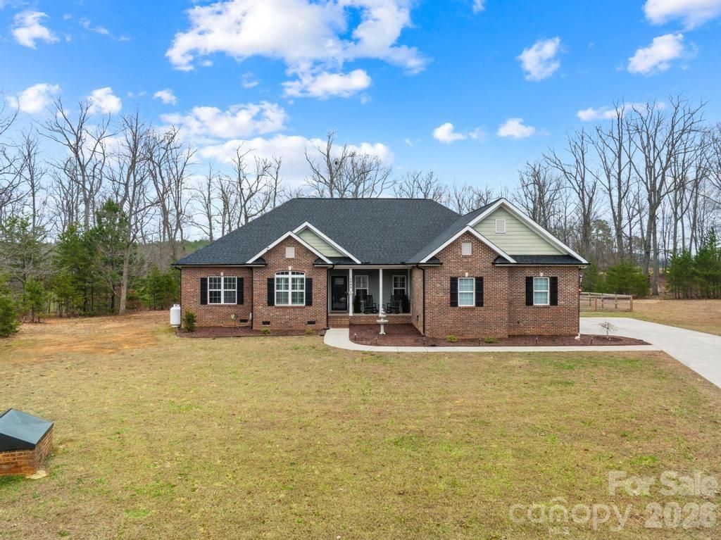 1468 Kinks Lane , Maiden, NC 28650 Main Photo