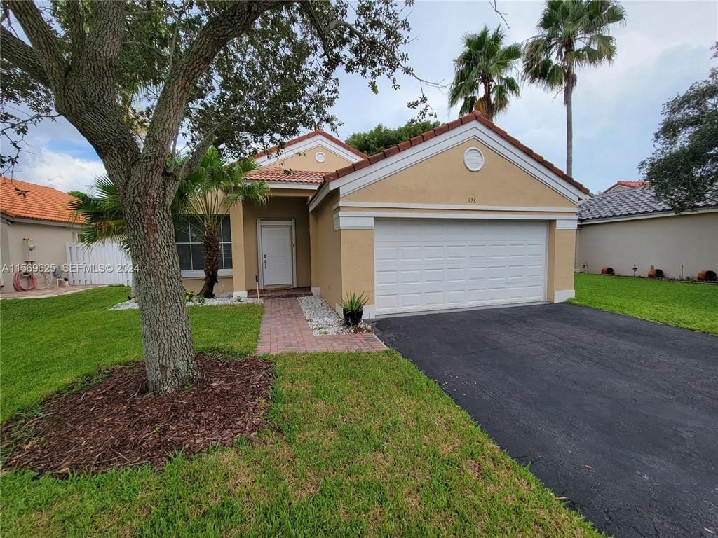 928 Falling Water Road, Weston, FL 33326 Photo