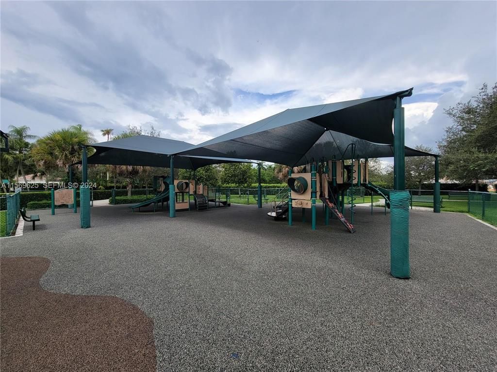 928 Falling Water Road, Weston, FL 33326 Photo