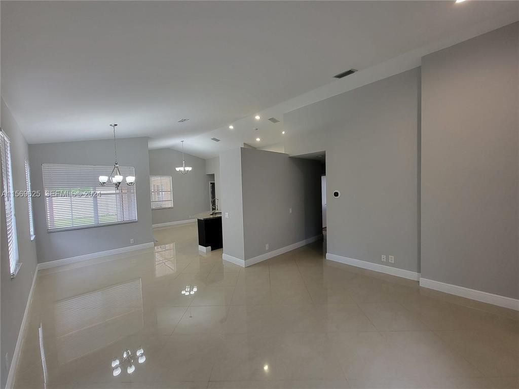 928 Falling Water Road, Weston, FL 33326 Photo