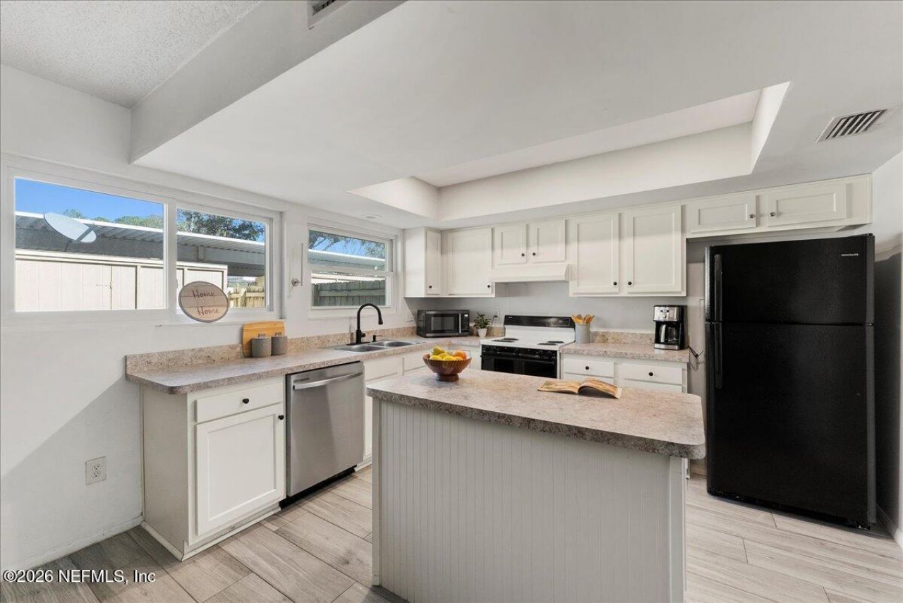 8140 Sutton Place, Jacksonville, FL 32217 Photo