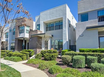 9 Fischbacher St, Sacramento, CA 95816 Photo