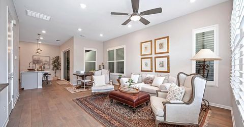 9 Fischbacher St, Sacramento, CA 95816 Photo