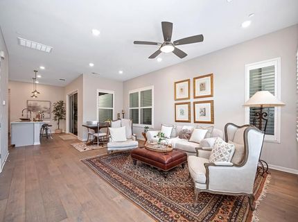 9 Fischbacher St, Sacramento, CA 95816 Photo