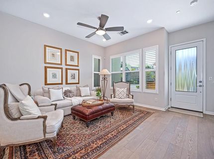 9 Fischbacher St, Sacramento, CA 95816 Photo