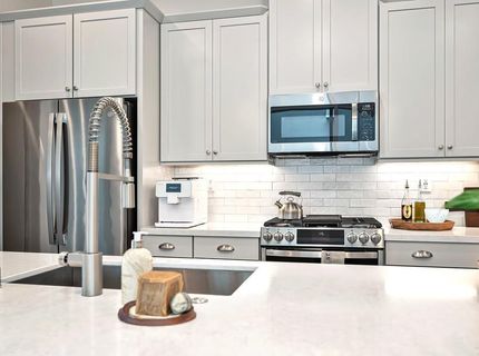 9 Fischbacher St, Sacramento, CA 95816 Photo