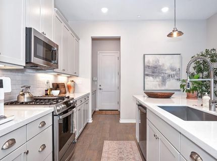 9 Fischbacher St, Sacramento, CA 95816 Photo