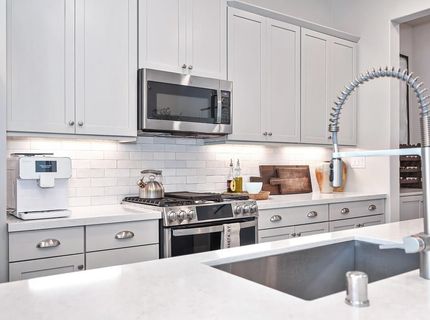 9 Fischbacher St, Sacramento, CA 95816 Photo