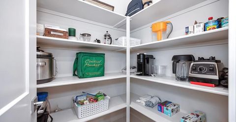 9 Fischbacher St, Sacramento, CA 95816 Photo