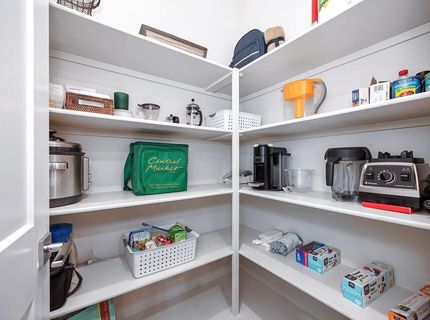 9 Fischbacher St, Sacramento, CA 95816 Photo