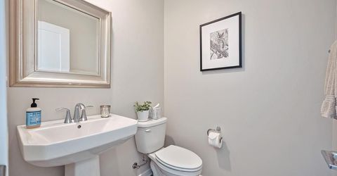 9 Fischbacher St, Sacramento, CA 95816 Photo