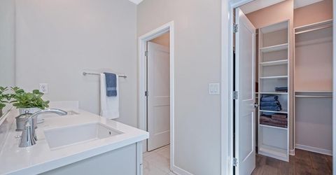 9 Fischbacher St, Sacramento, CA 95816 Photo