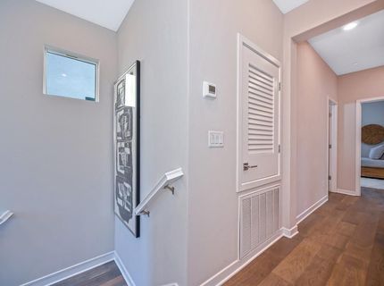 9 Fischbacher St, Sacramento, CA 95816 Photo