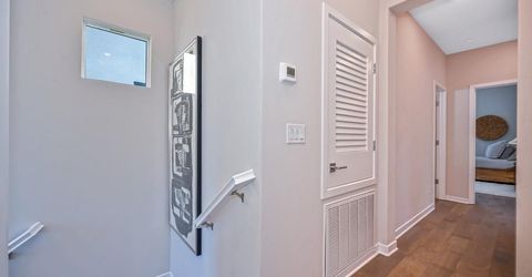 9 Fischbacher St, Sacramento, CA 95816 Photo
