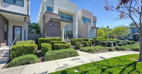 9 Fischbacher St, Sacramento, CA 95816 Photo