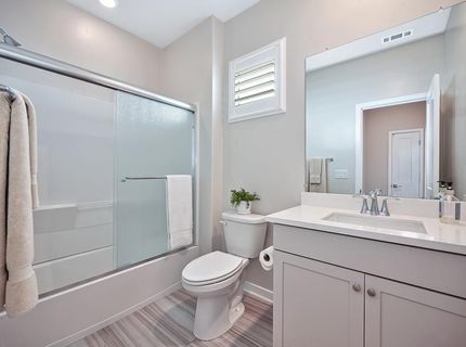 9 Fischbacher St, Sacramento, CA 95816 Photo