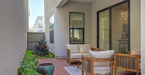 9 Fischbacher St, Sacramento, CA 95816 Photo