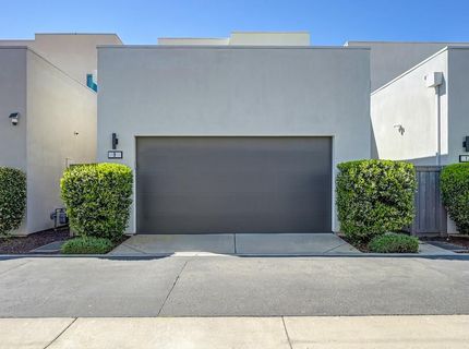 9 Fischbacher St, Sacramento, CA 95816 Photo