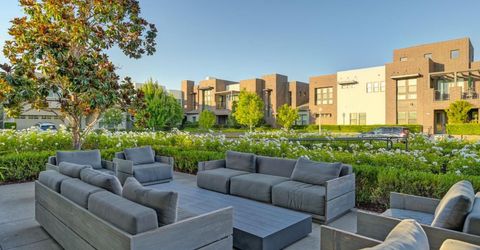 9 Fischbacher St, Sacramento, CA 95816 Photo