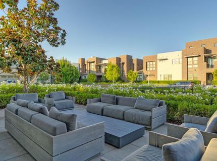 9 Fischbacher St, Sacramento, CA 95816 Photo