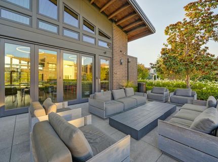 9 Fischbacher St, Sacramento, CA 95816 Photo