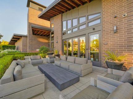 9 Fischbacher St, Sacramento, CA 95816 Photo