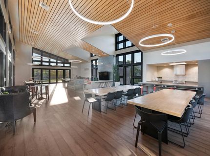 9 Fischbacher St, Sacramento, CA 95816 Photo