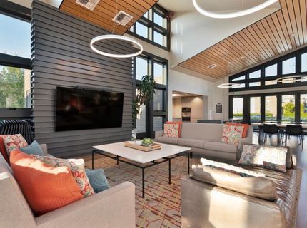 9 Fischbacher St, Sacramento, CA 95816 Photo