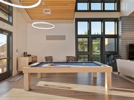 9 Fischbacher St, Sacramento, CA 95816 Photo