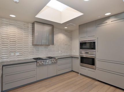 9 Fischbacher St, Sacramento, CA 95816 Photo