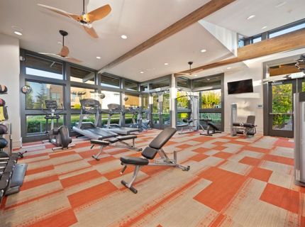 9 Fischbacher St, Sacramento, CA 95816 Photo