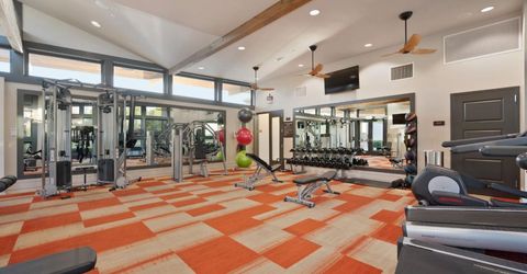 9 Fischbacher St, Sacramento, CA 95816 Photo