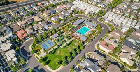 9 Fischbacher St, Sacramento, CA 95816 Photo