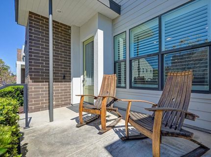 9 Fischbacher St, Sacramento, CA 95816 Photo