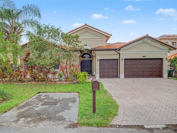 19528 SW 79th Pl, Cutler Bay, FL 33157