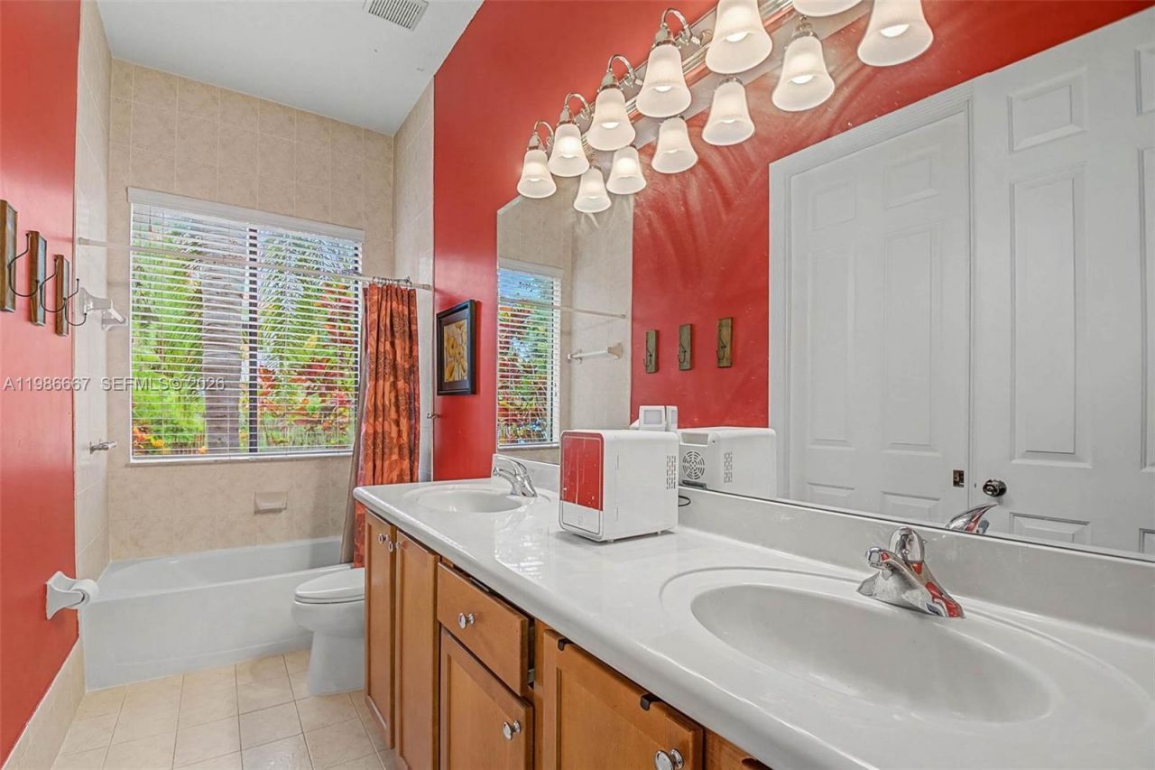 19528 SW 79th Pl, Cutler Bay, FL 33157 Photo