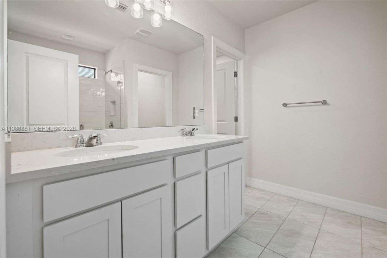 3125 Buttonwood Ct , Lauderdale Lakes, FL 33311 Photo