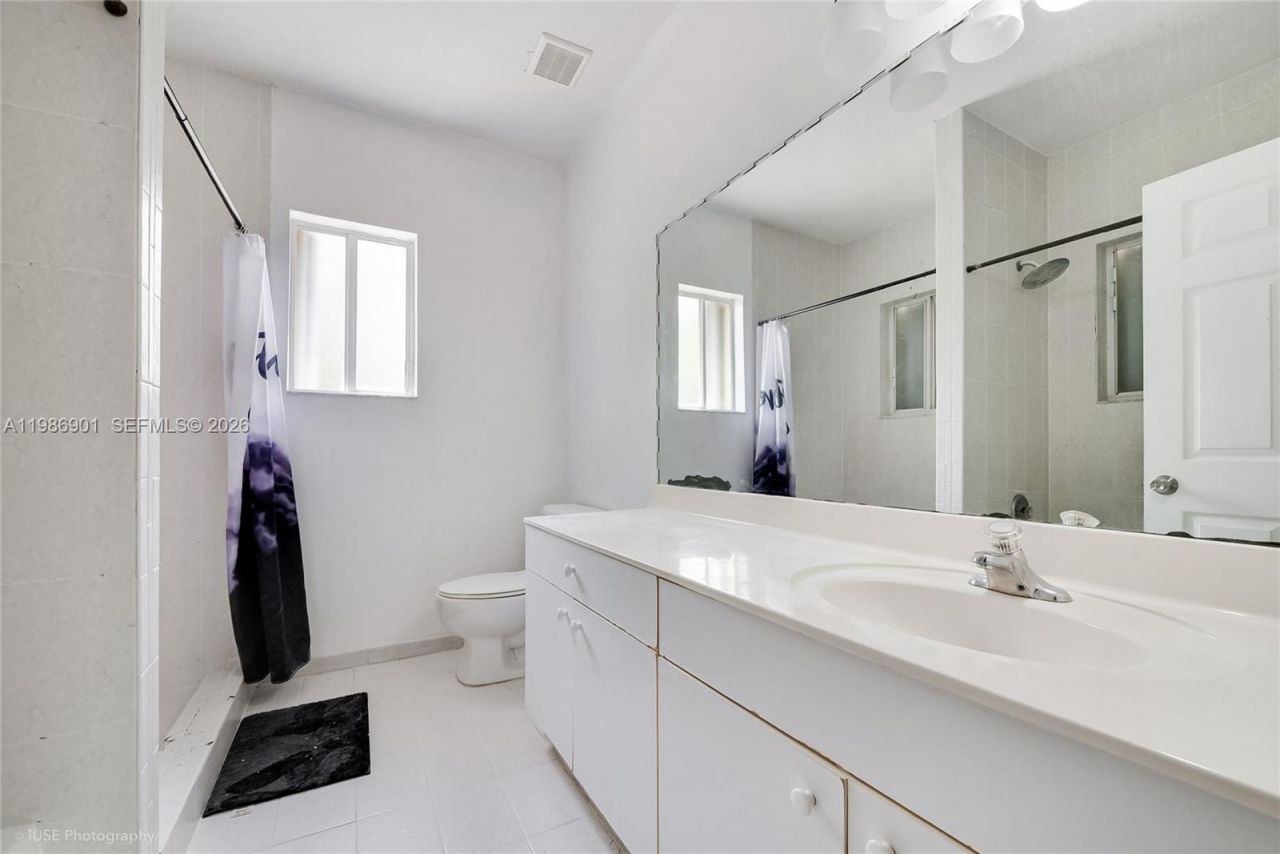 347 NE 34th Ter, Homestead, FL 33033 Photo