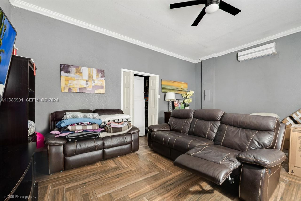 347 NE 34th Ter, Homestead, FL 33033 Photo